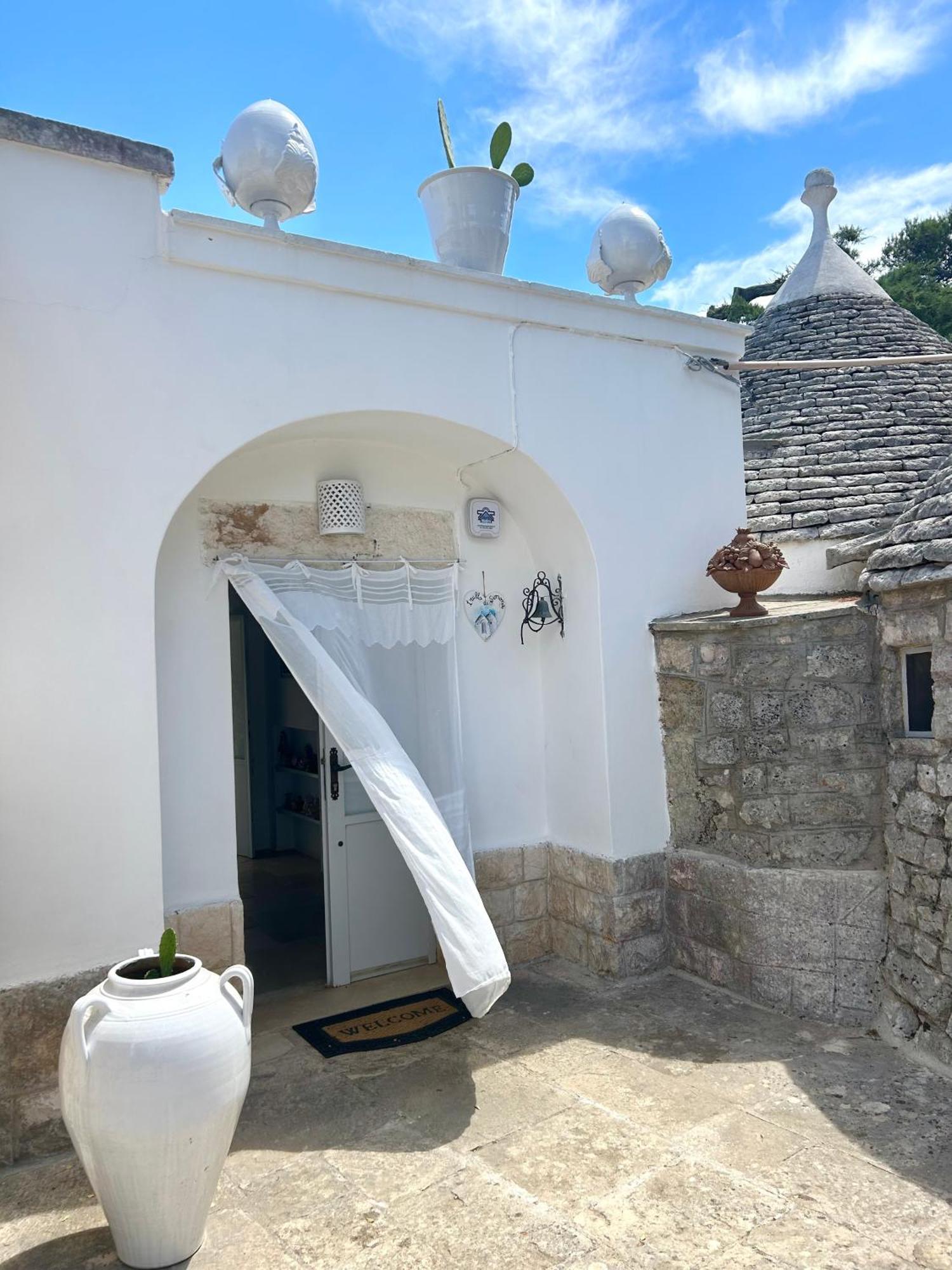 Il Trullo Di Simona Bed & Breakfast Locorotondo Bagian luar foto
